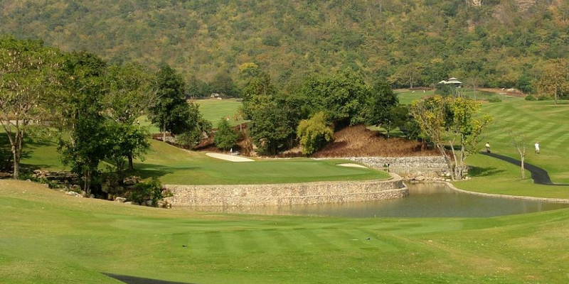 Black Mountain Hole 11_2