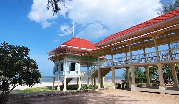 Maruekhathaiyawan Palace