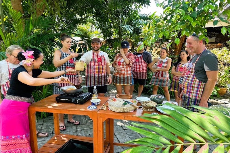 Bamboo Thai Cooking Class Hua Hin, Thailand