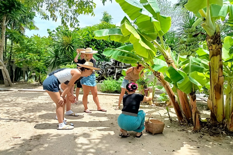 Bamboo Thai Cooking Class Hua Hin, Thailand