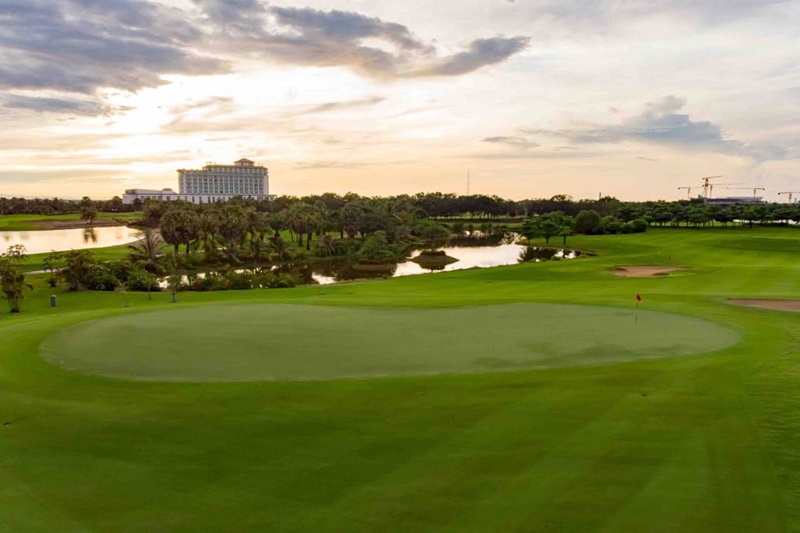 Garden City Golf Resort