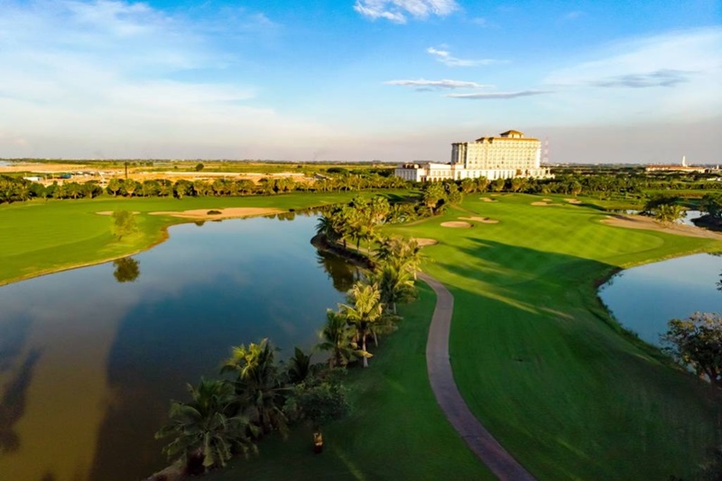 Garden City Golf Resort
